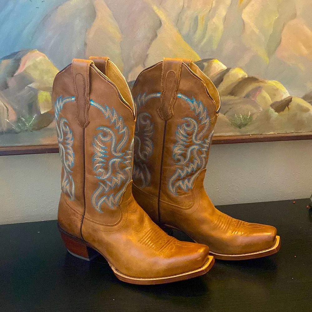 COPY - Beautiful Vintage Nocona square toe women’s cowboy boots! Perfect condit…